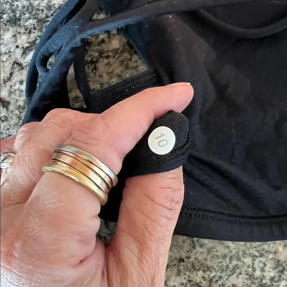 Lululemon Free To Be Bra